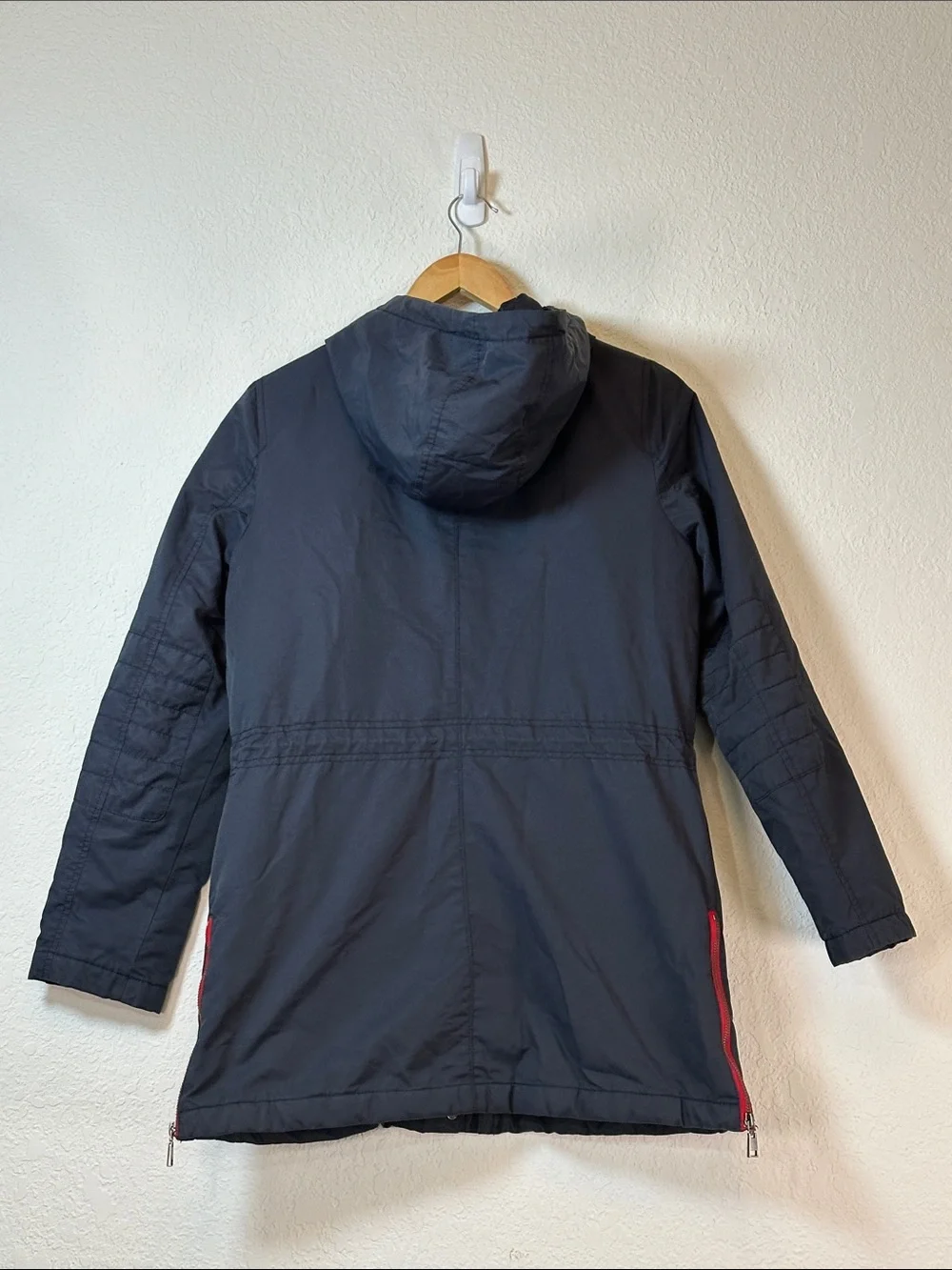 Tommy Hilfiger Navy Hooded Puffer Parka with Red Zip Accents